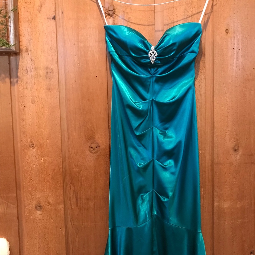 Beautiful Teal Strapless Mermaid Dress